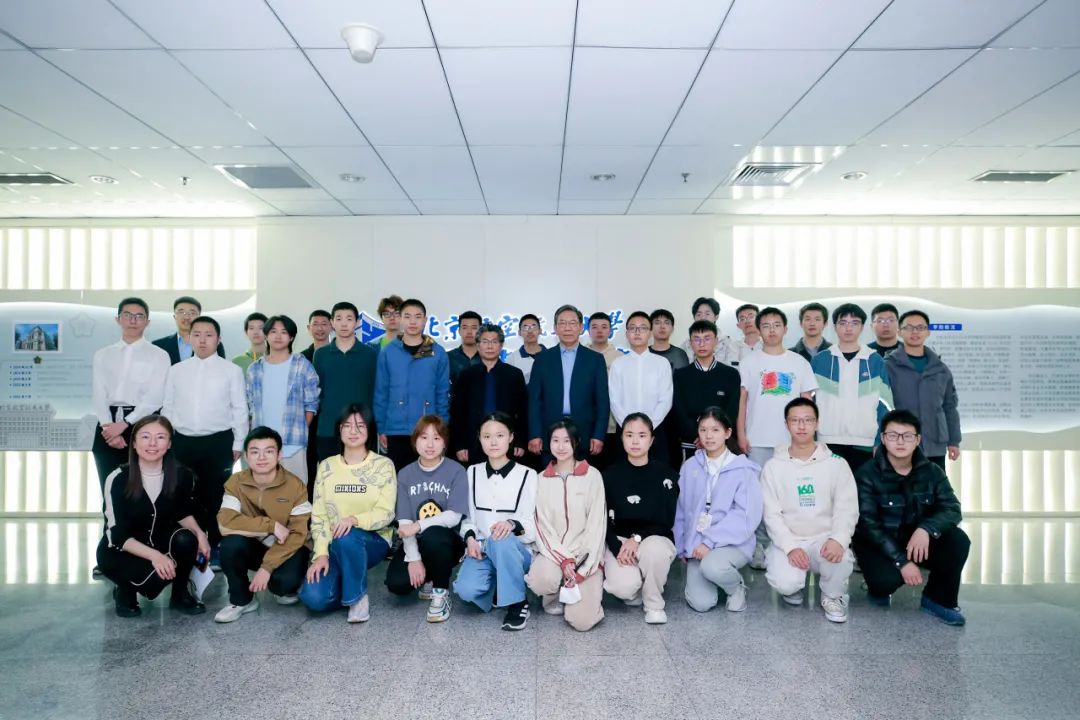 英国上市公司365